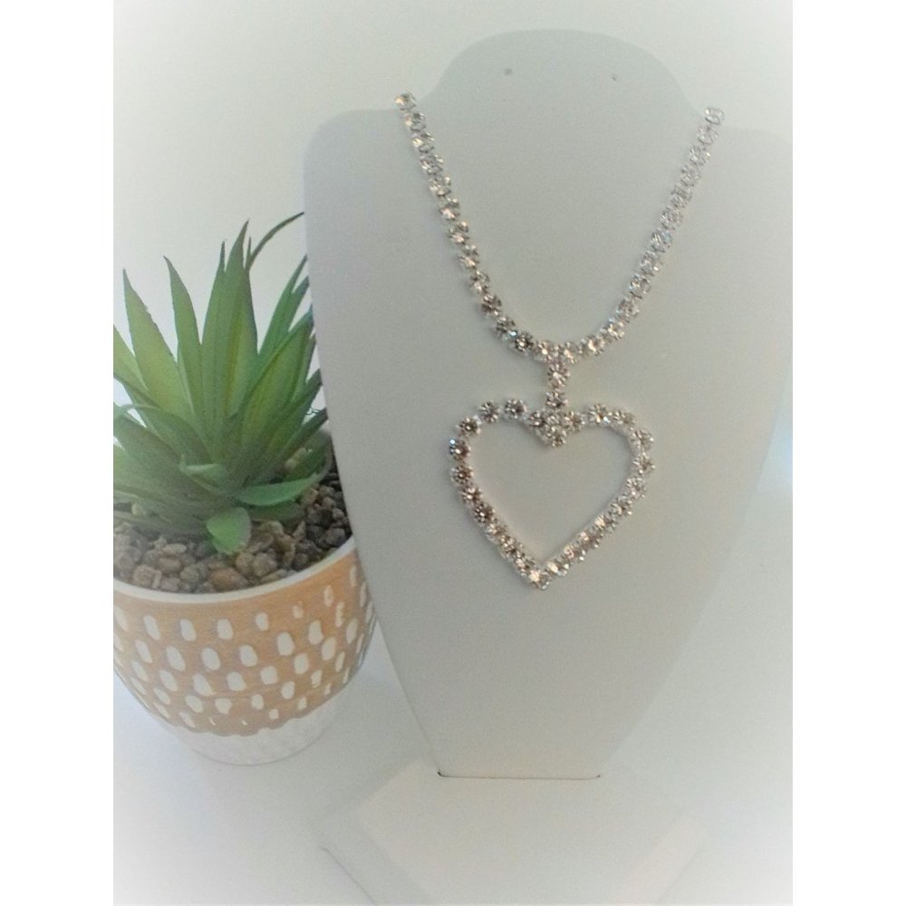 Necklace - Rhinestone Heart Choker